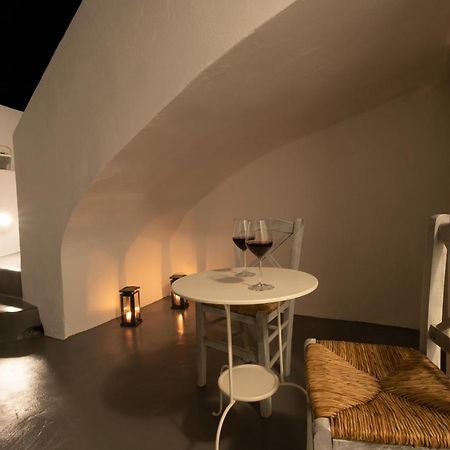 White Orchid Cave House & Studio Pyrgos Kallistis Exterior photo