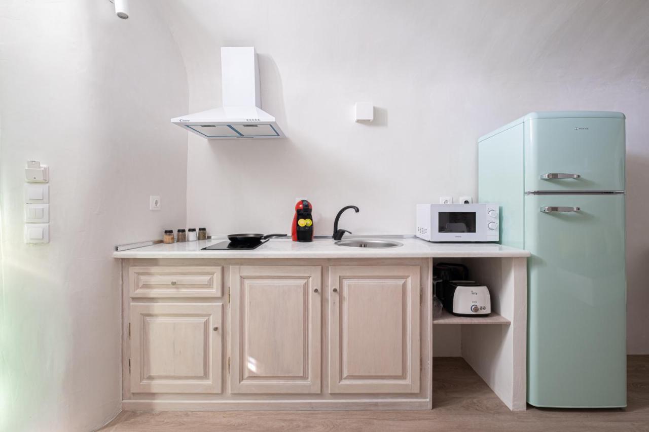 White Orchid Cave House & Studio Pyrgos Kallistis Exterior photo
